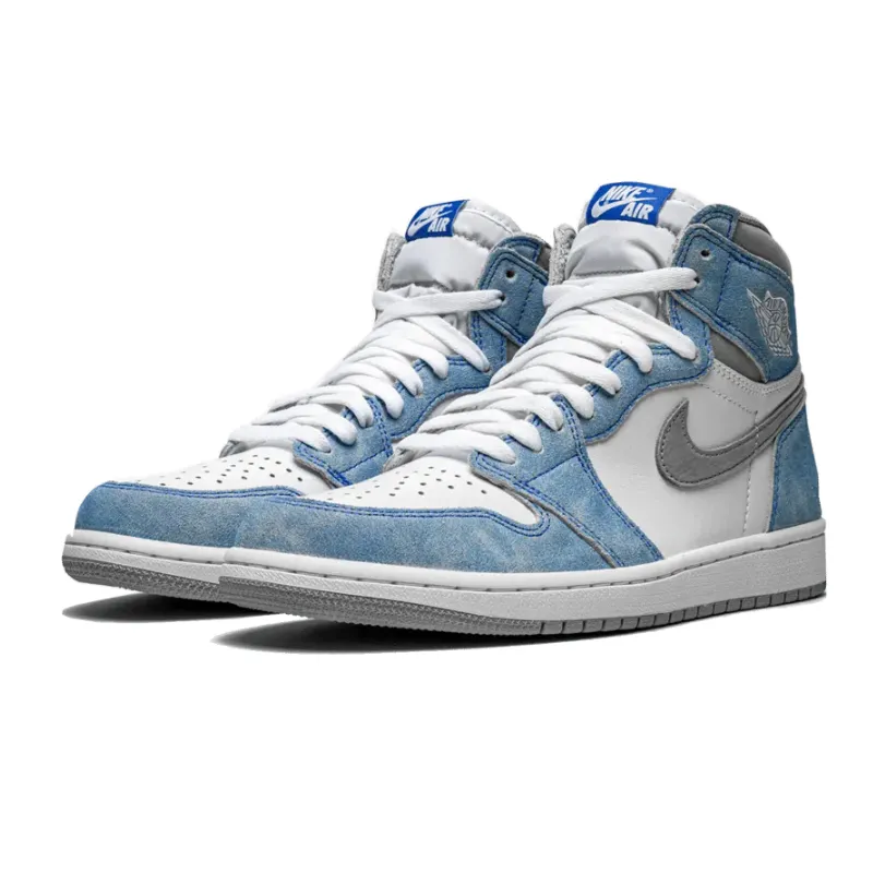 Air Jordan 1 Retro High OG Hyper Royal