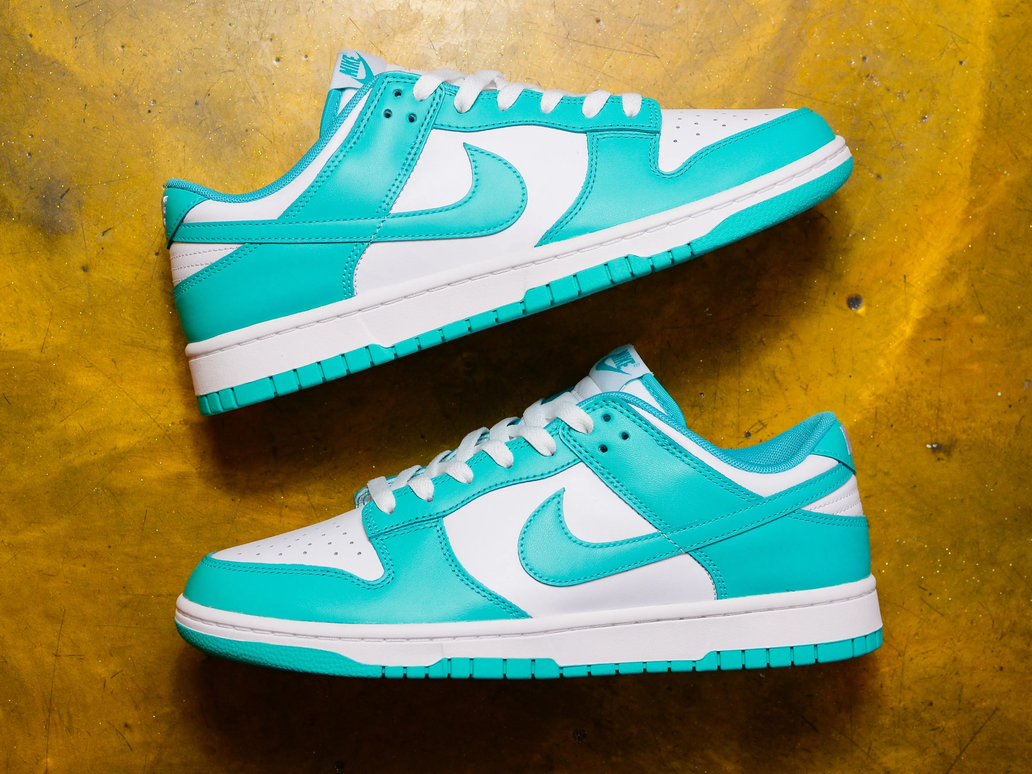 Dunk Low Retro Be True To Your School - White / Clear Jade