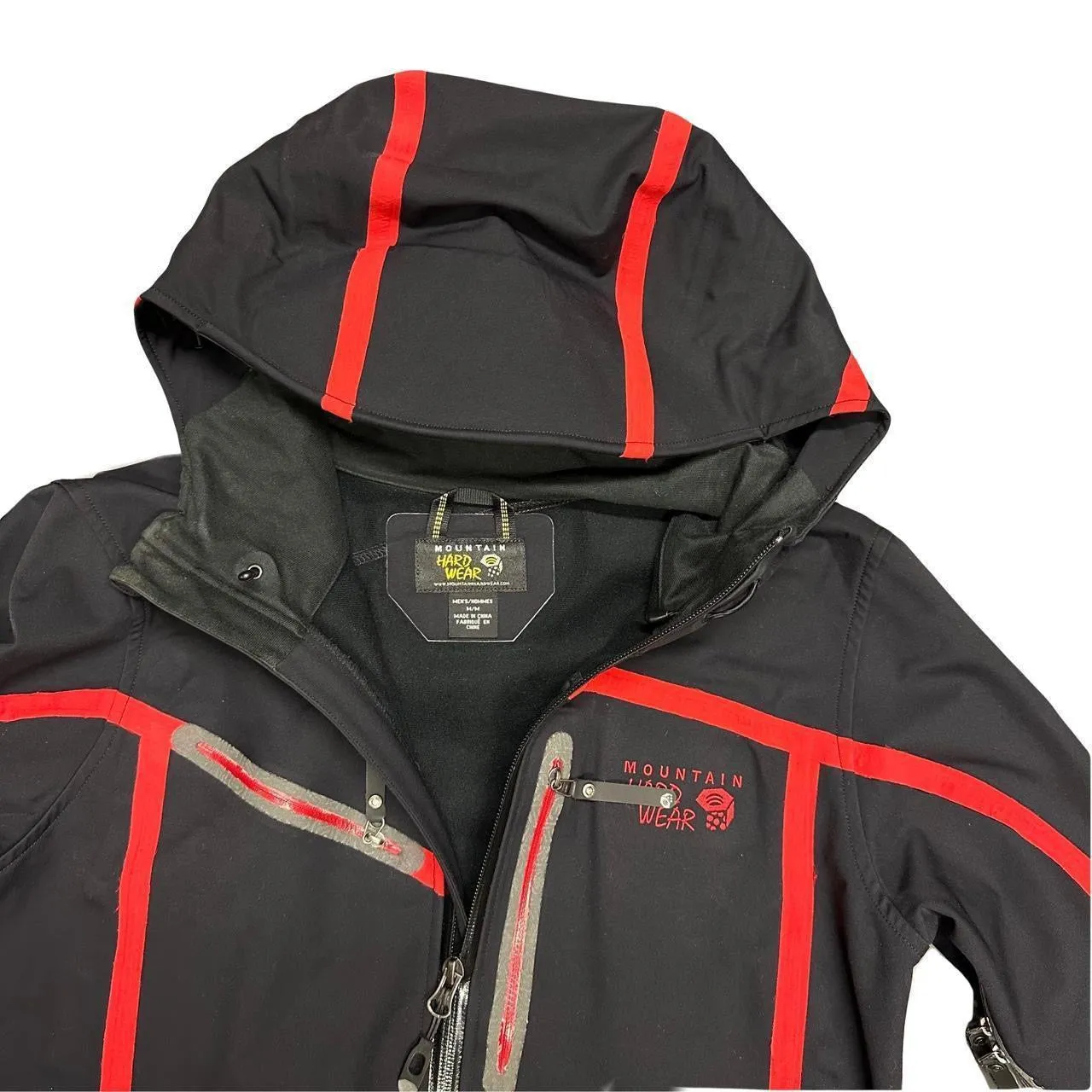 Mountain hardwear conduit soft shell jacket in black & red ( M )