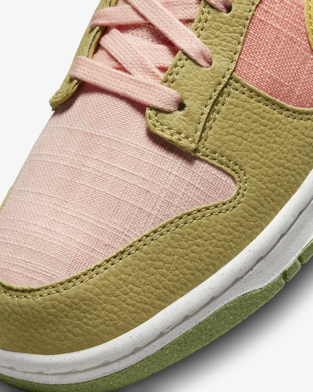 Nike SB Dunk Low'What The Sun Club' Sneakers