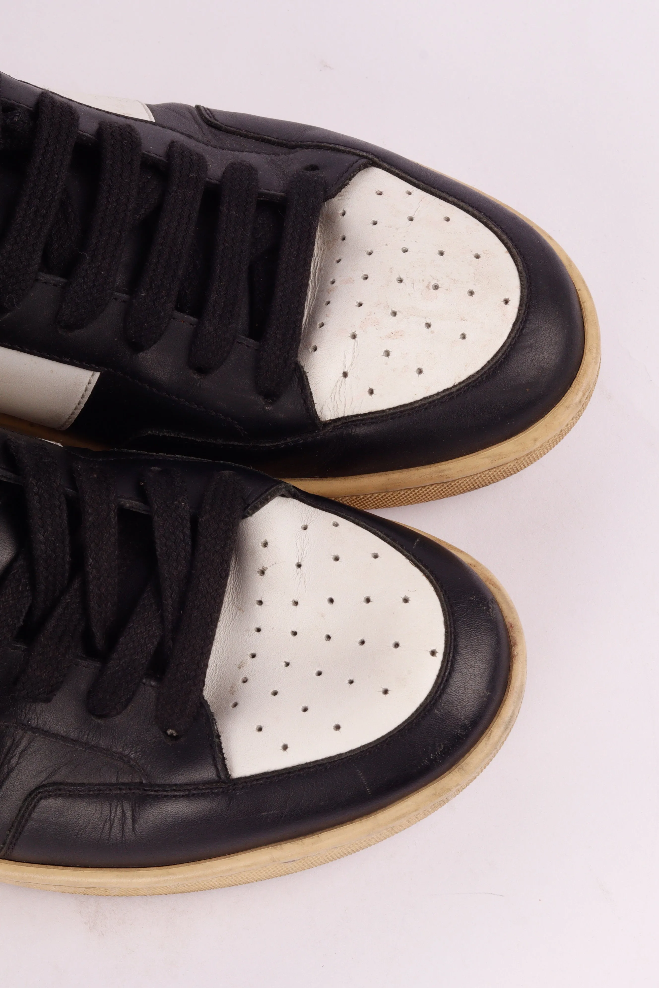 Saint Laurent 'Court Classic SL/10H' Sneaker Black/White