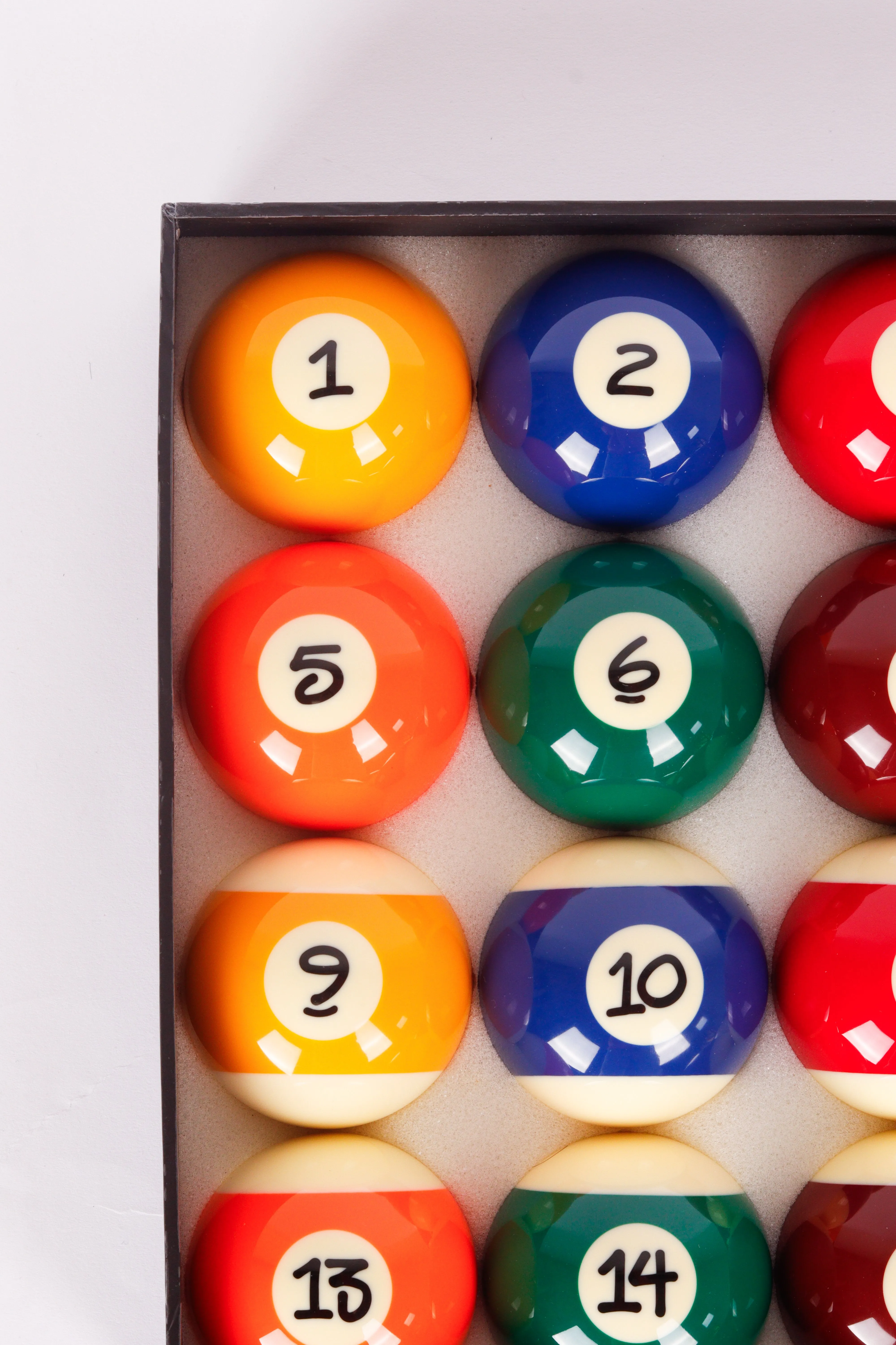 Stssy FW20 Billiard Pool Ball Set (2020)