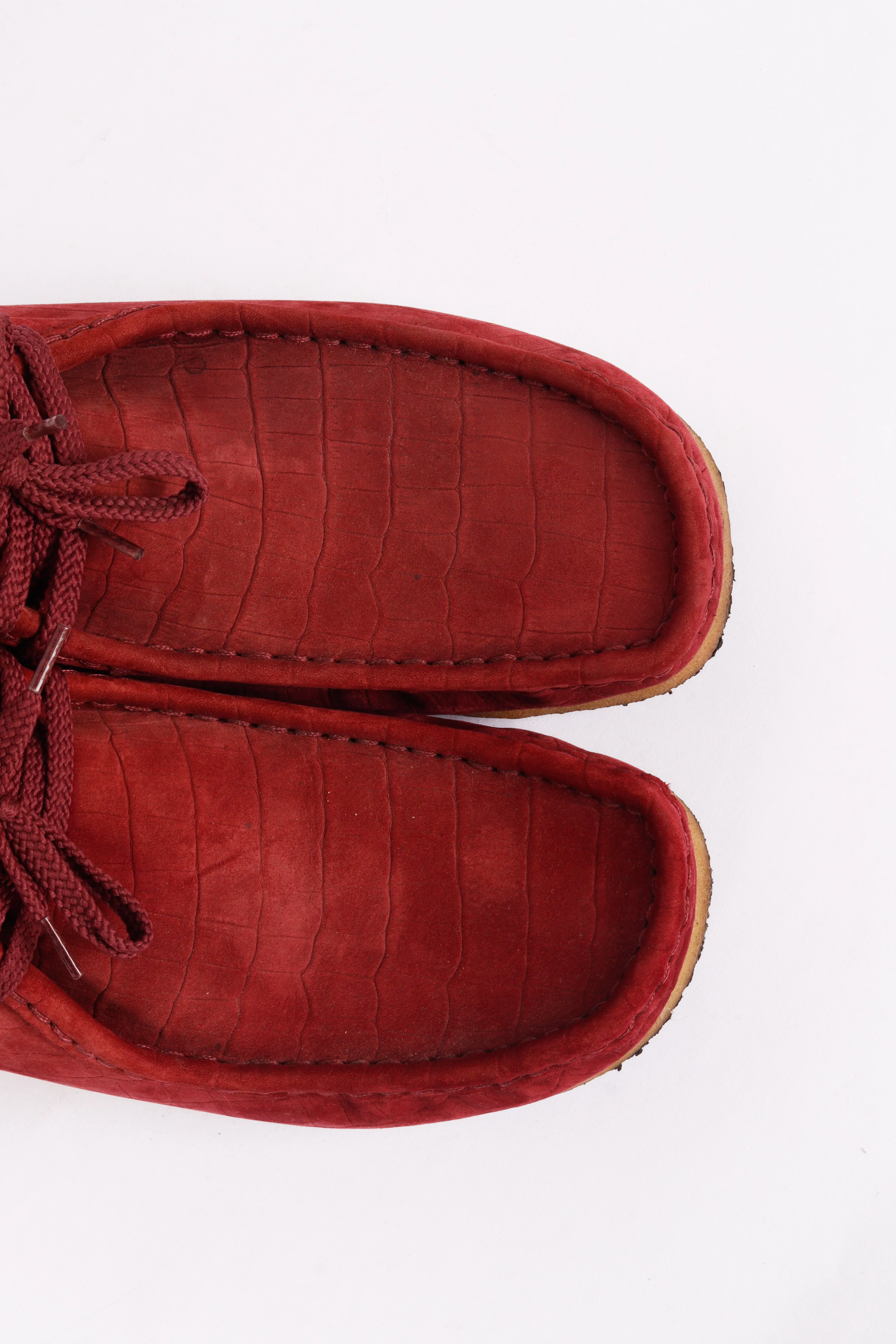 Supreme x Clarks FW12 Wallabee 'Suede Croc Burgundy' (2012)