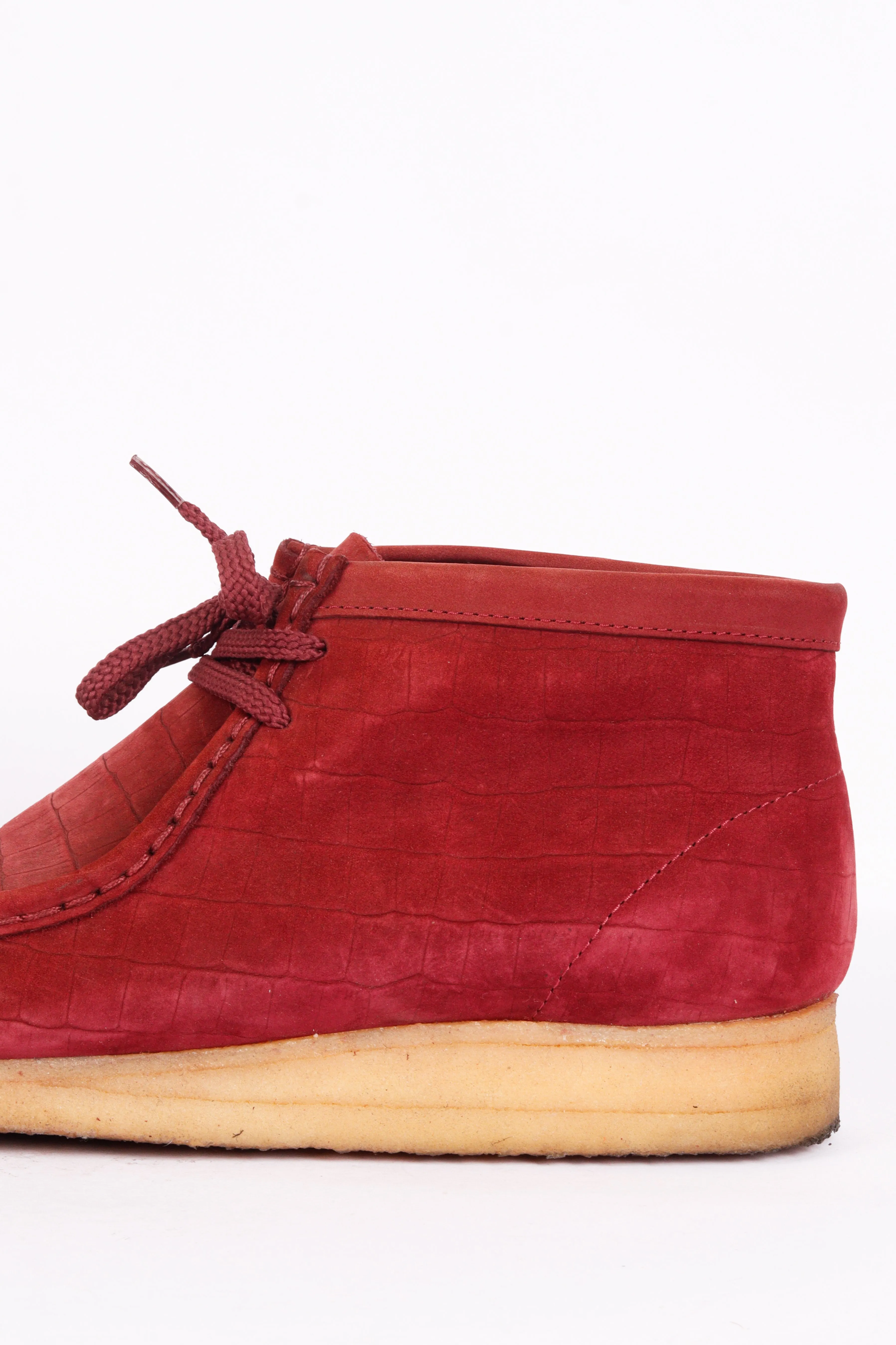 Supreme x Clarks FW12 Wallabee 'Suede Croc Burgundy' (2012)